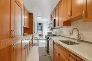 445 W 240th St, Bronx, NY 10463 - Photo 15