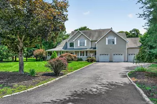 8 Angela Ct, Hopewell Junction, NY 12533 - Photo 3
