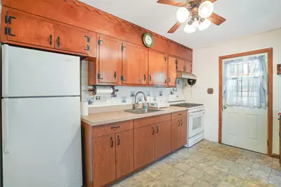 12 Raymond Street, Montrose, NY 10548 - Photo 9
