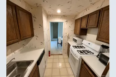 26910 Grand Central Parkway #4M, Floral Park, NY 11005 - Photo 7
