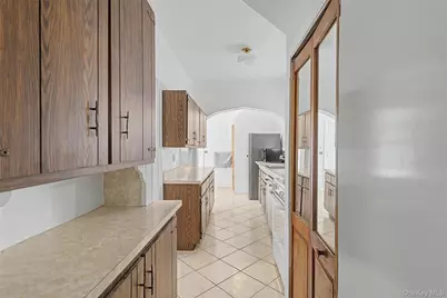 1085 Sackett Avenue, Bronx, NY 10461 - Photo 25