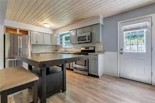 14 Seaside Ave, Sound Beach, NY 11789 - Photo 11