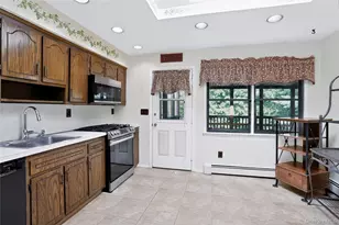 9 Rockridge Dr, Thiells, NY 10984 - Photo 9