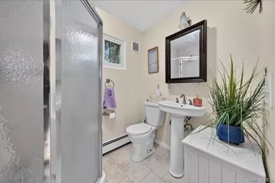 60 Lincoln Avenue, Deer Park, NY 11729 - Photo 17