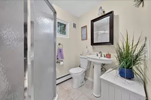 60 Lincoln Ave, Deer Park, NY 11729 - Photo 17