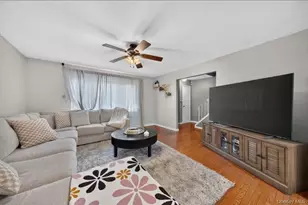 60 Lincoln Ave, Deer Park, NY 11729 - Photo 7