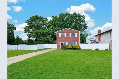 60 Lincoln Avenue, Deer Park, NY 11729 - Photo 1
