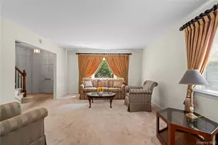 18 Lynton Rd, Albertson, NY 11507 - Photo 9