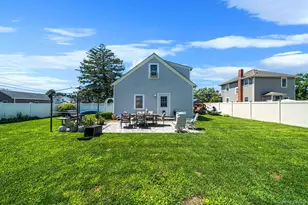 89 Avery Ave, Patchogue, NY 11772 - Photo 23