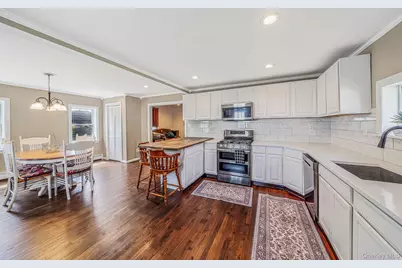89 Avery Avenue, Patchogue, NY 11772 - Photo 11
