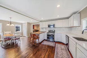 89 Avery Ave, Patchogue, NY 11772 - Photo 11