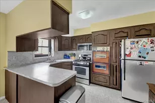 3015 Waterbury Ave, Bronx, NY 10461 - Photo 5