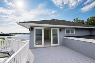 170 S Penataquit Ave, Bay Shore, NY 11706 - Photo 35