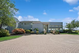 170 S Penataquit Ave, Bay Shore, NY 11706 - Photo 19