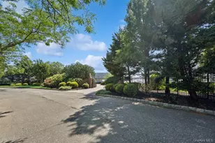170 S Penataquit Ave, Bay Shore, NY 11706 - Photo 21