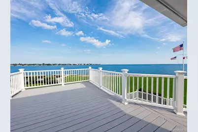 170 S Penataquit Avenue, Bay Shore, NY 11706 - Photo 25