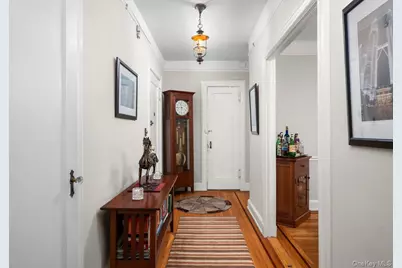 2 Westchester Ave #3K, White Plains, NY 10601 - Photo 9