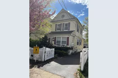 40 South Bayles Avenue #Upper, Port Washington, NY 11050 - Photo 1