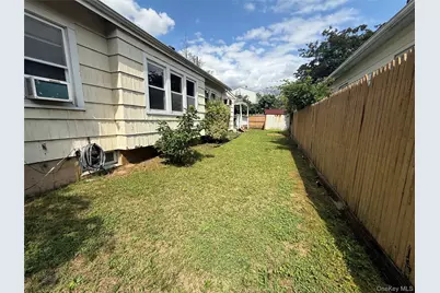 175 S Brookside Avenue, Freeport, NY 11520 - Photo 33