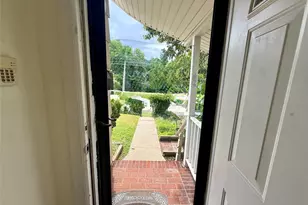 175 S Brookside Ave, Freeport, NY 11520 - Photo 3