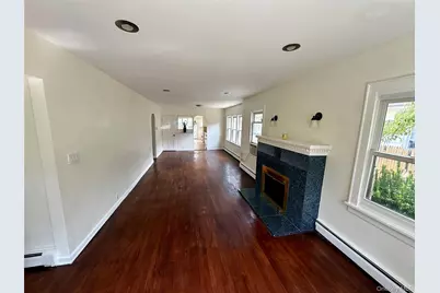 175 S Brookside Avenue, Freeport, NY 11520 - Photo 5