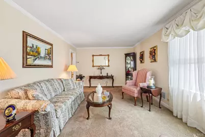 105 Hildreth Place, Yonkers, NY 10704 - Photo 5