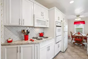 105 Hildreth Pl, Yonkers, NY 10704 - Photo 13