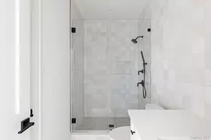 2 D'Amico Ct, Melville, NY 11747 - Photo 21