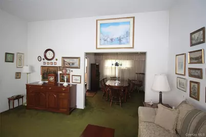 42 Foster Avenue, Malverne, NY 11565 - Photo 9