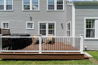 215 Sandpiper Court, Yorktown Heights, NY 10598 - Photo 9