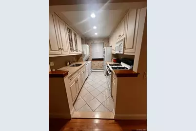 28 Hillside Terrace #F, White Plains, NY 10601 - Photo 5