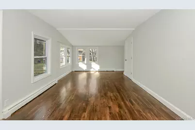 34 Glenna Little Trail, Huntington, NY 11743 - Photo 5