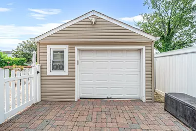 178 Chamberlin Street, Oceanside, NY 11572 - Photo 21