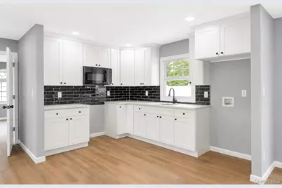 779 Peconic Avenue, West Babylon, NY 11704 - Photo 19