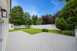 779 Peconic Ave, West Babylon, NY 11704 - Photo 7