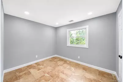 779 Peconic Avenue, West Babylon, NY 11704 - Photo 37