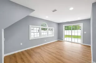 779 Peconic Ave, West Babylon, NY 11704 - Photo 31