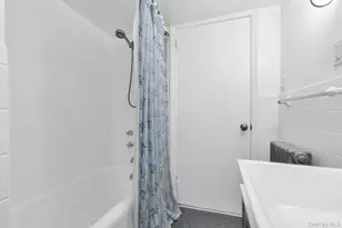 24 Howard Ave, Valhalla, NY 10595 - Photo 33