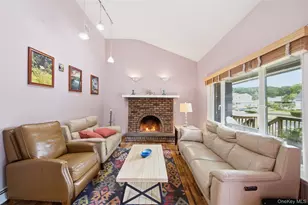 7 Tupelo St, Manorville, NY 11949 - Photo 7