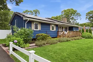 7 Tupelo St, Manorville, NY 11949 - Photo 5
