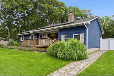 7 Tupelo Street, Manorville, NY 11949 - Photo 3