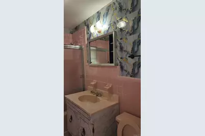 954 E 212th Street, Bronx, NY 10469 - Photo 9