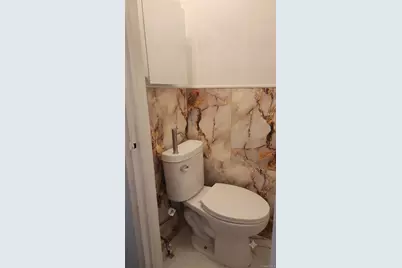 954 E 212th Street, Bronx, NY 10469 - Photo 7