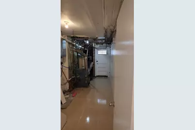 954 E 212th Street, Bronx, NY 10469 - Photo 23