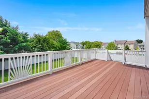 36 Thames Rd, Poughkeepsie, NY 12603 - Photo 27