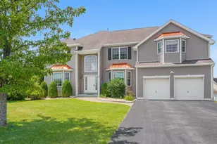 36 Thames Rd, Poughkeepsie, NY 12603 - Photo 3