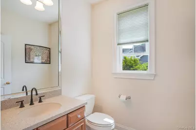 36 Thames Road, Poughkeepsie, NY 12603 - Photo 21