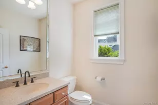 36 Thames Rd, Poughkeepsie, NY 12603 - Photo 21