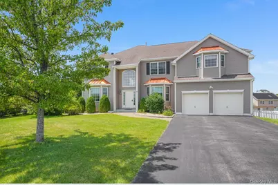 36 Thames Road, Poughkeepsie, NY 12603 - Photo 1