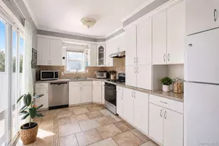 78-51 80th St, Glendale, NY 11385 - Photo 7